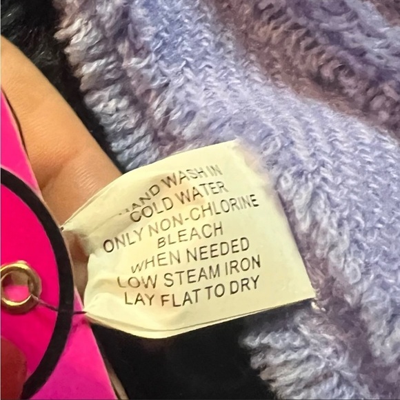 BETSY JOHNSON - scarf - Picture 6 of 6